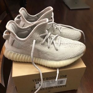 *** SOLD*** Yeezy Boost 350 V2 Sesame